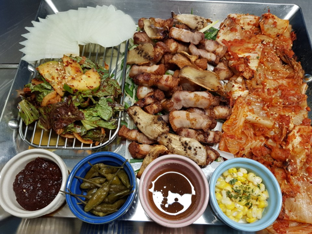 올더플레이트 홍대점